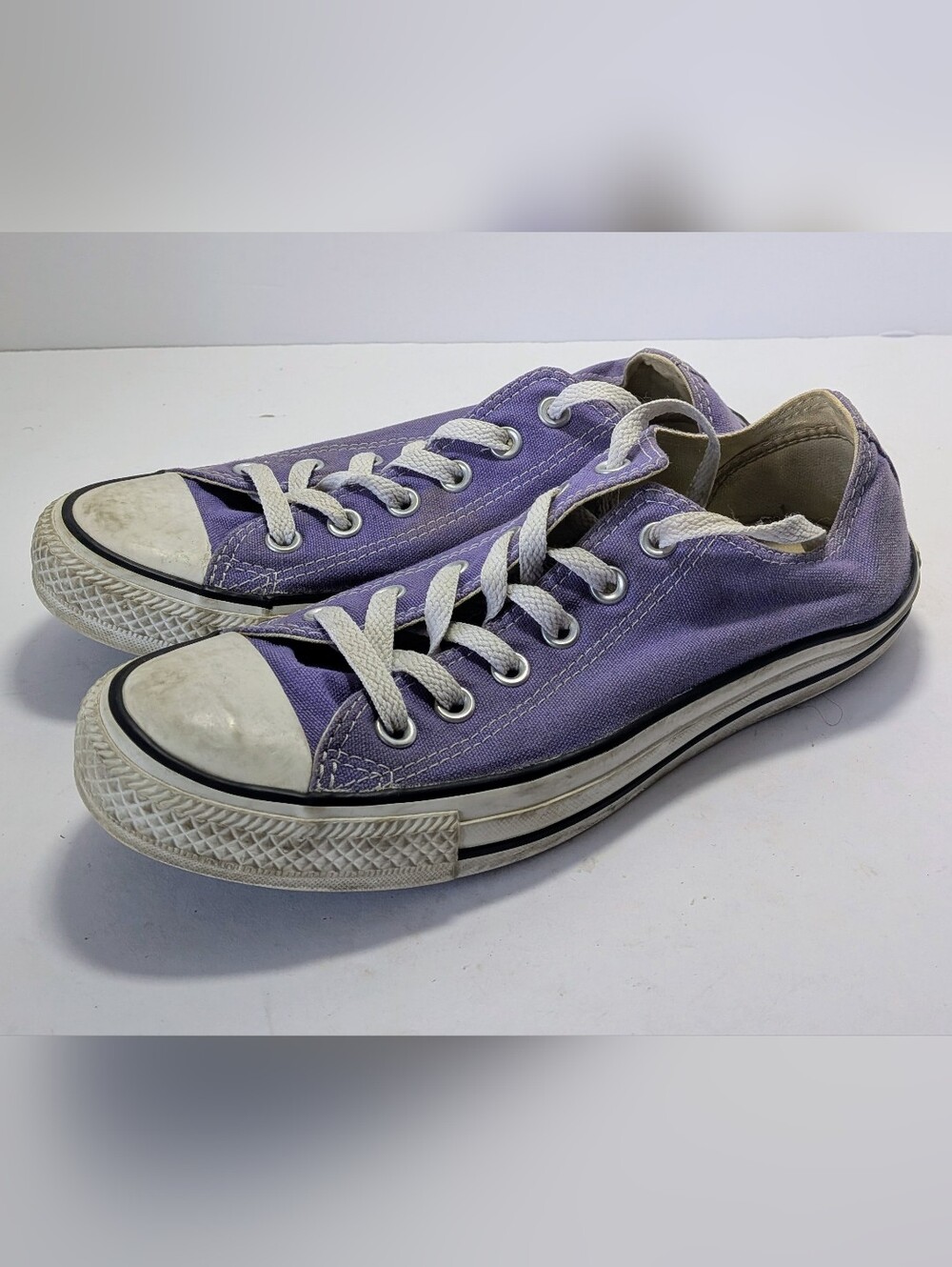 Converse Chuck Taylor All Star Low Electric Purple Sneakers Women's Size 8.5 - Picture 2 of 6